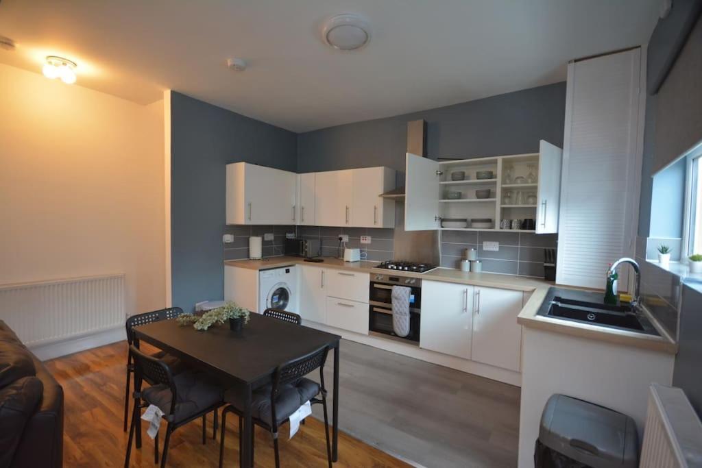 Lovely 4Bedroom Apartment London Luaran gambar